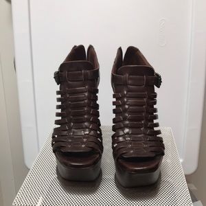 Vera wang lavender wedges